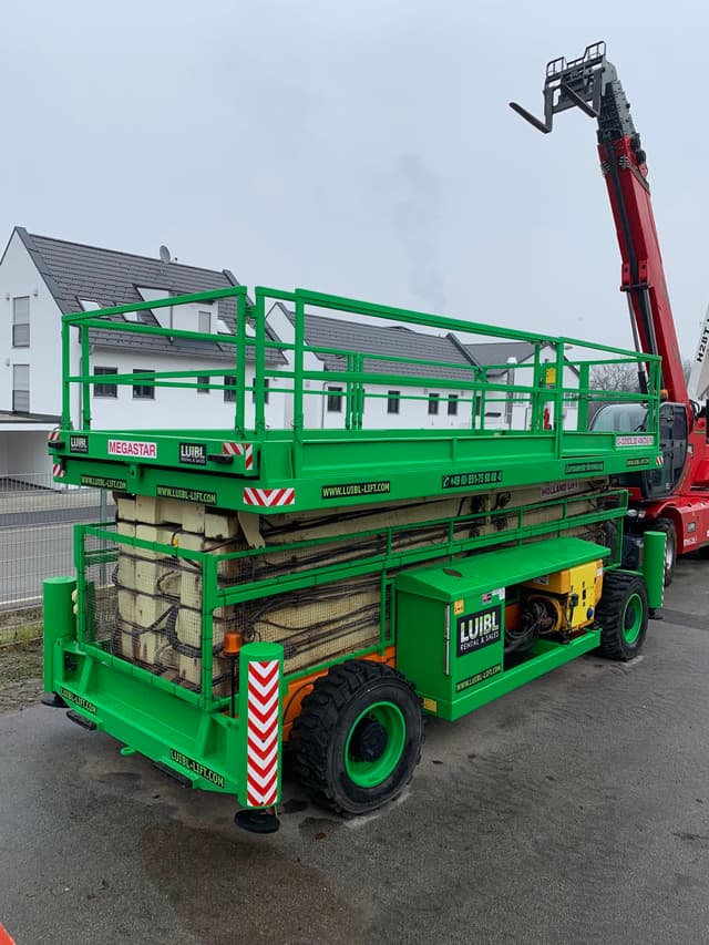 Bild 4 einer Mietmaschine vom Typ SBD-337 | Holland Lift Megastar G320