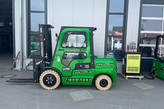 Picture of a rental machine of the type 3,5 Tonnen Elektro | EP EFL352 4800 mm