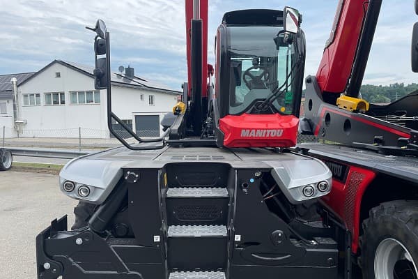 Bild 3 einer Mietmaschine vom Typ TSR-6030 | Manitou MRT 3060