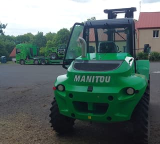 Vorschaubild 3 einer Mietmaschine vom Typ 3 Tonnen Geländestapler | Manitou M30-4