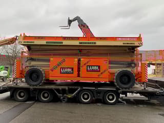 Bild einer Mietmaschine vom Typ SBD-337 | Holland Lift HL 340D30 4WDS/N