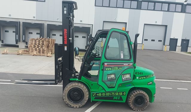 Bild 1 einer Mietmaschine vom Typ 3,5 Tonnen Diesel | Manitou MI 35 D ST5
