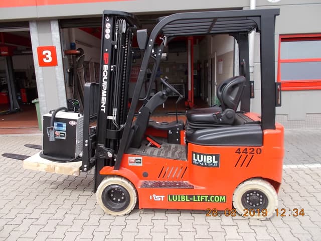 Bild 0 einer Mietmaschine vom Typ 2 Tonnen Elektro Vierrad | EP CPD20L1-Li 4700 mm