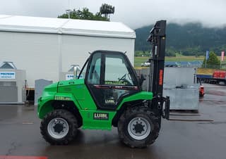 Vorschaubild 1 einer Mietmaschine vom Typ 3 Tonnen Geländestapler | Manitou M30-4