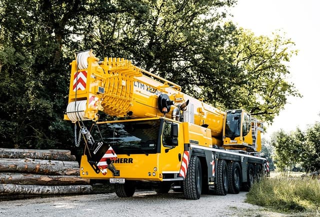 Bild 4 einer Mietmaschine vom Typ Mobilkran 230 Tonnen | Liebherr LTM 1230 5.1