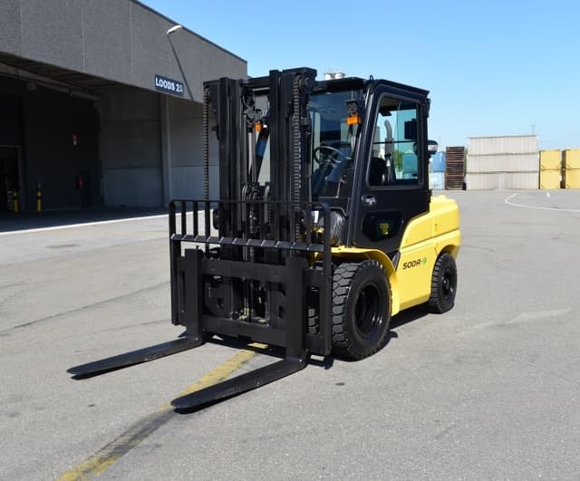Bild 0 einer Mietmaschine vom Typ 5 Tonnen Diesel | Hyundai 50DA-9 5980 mm