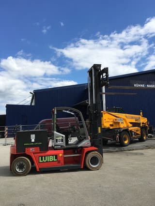 Vorschaubild 4 einer Mietmaschine vom Typ 8 Tonnen Elektro | Kalmar ECF 80-9 3450 mm