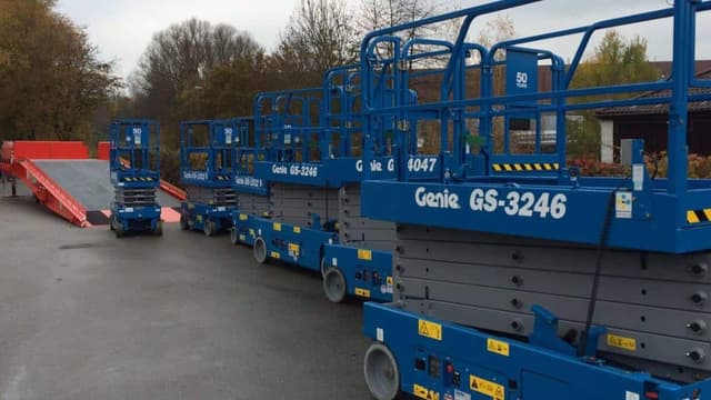 Bild 0 einer Mietmaschine vom Typ SBE-118 | Genie GS 3246