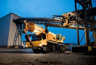 Vorschaubild 1 einer Mietmaschine vom Typ Mobilkran 90 Tonnen | Liebherr LTM 1090 4.2