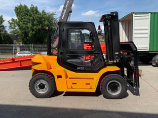 Bild einer Mietmaschine vom Typ 5 Tonnen Diesel | Maximal Forklift FD50T 4800 mm