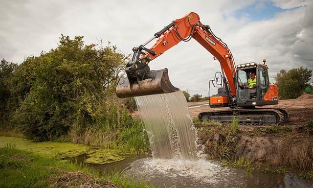 Bild 3 einer Mietmaschine vom Typ 14 Tonnen Kettenbagger | Doosan DX-140LC-5