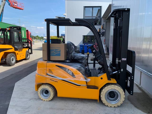 Bild 0 einer Mietmaschine vom Typ 3,5 Tonnen Elektro | Maximal Forklift FBA35-JZ 4500 mm