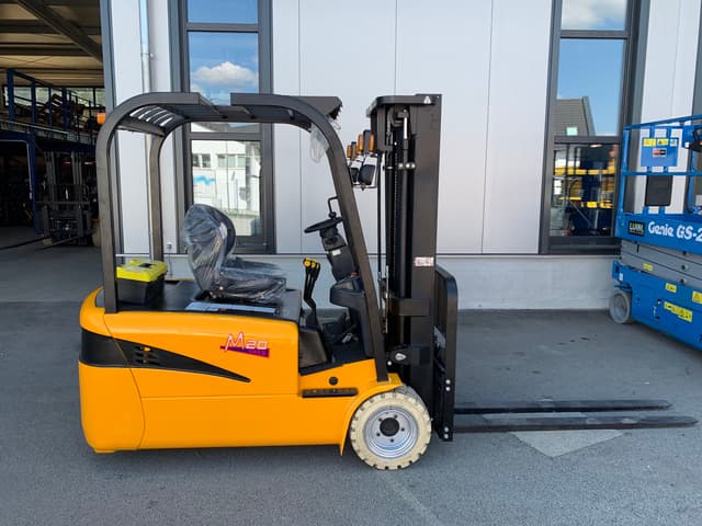 Bild 0 einer Mietmaschine vom Typ 2 Tonnen Elektro Dreirad | Maximal Forklift FB20S-MJZ 4500 mm