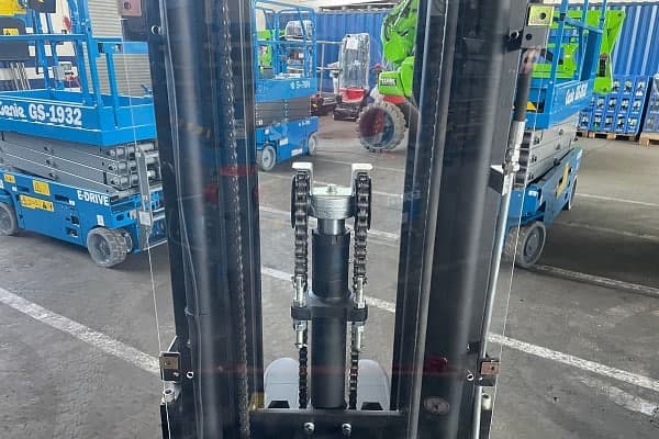 Bild 4 einer Mietmaschine vom Typ 2,0 Tonnen HH | EP ES20-20WA 4000 mm