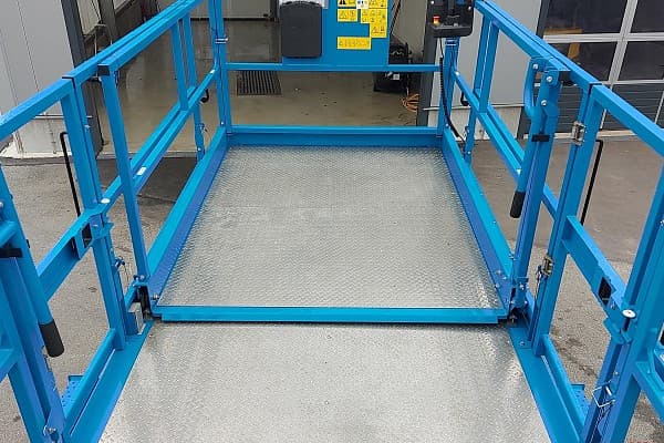 Bild 2 einer Mietmaschine vom Typ SBD-148 | Genie GS 4390RT