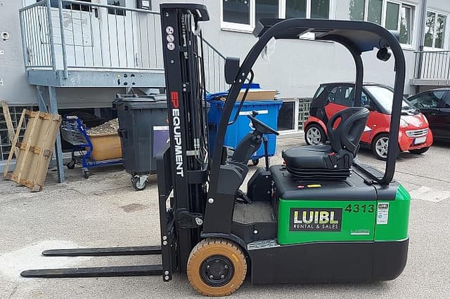 Bild 0 einer Mietmaschine vom Typ 1,8 Tonnen Elektro Dreirad | EP CPD18TV8 4800 mm
