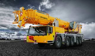 Picture of a rental machine of the type Mobilkran 160 Tonnen | Liebherr LTM 1160 5.2