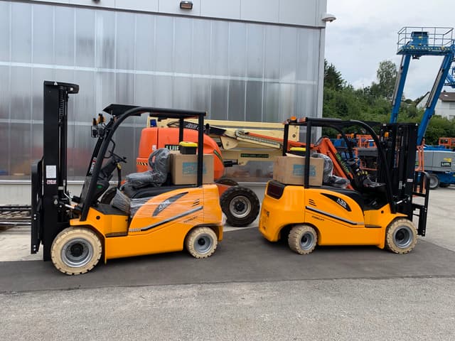 Bild 1 einer Mietmaschine vom Typ 3,5 Tonnen Elektro | Maximal Forklift FBA35-JZ 4500 mm