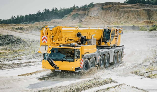 Bild 0 einer Mietmaschine vom Typ Mobilkran 300 Tonnen | Liebherr LTM 1300 6.3