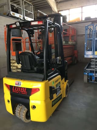 Vorschaubild 2 einer Mietmaschine vom Typ 1,5 Tonnen Elektro Dreirad | Hyundai 15BT-9 5500 mm