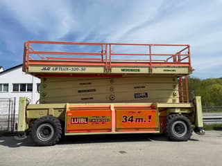 Picture of a rental machine of the type SBD-340 | JLG Liftlux 320-30