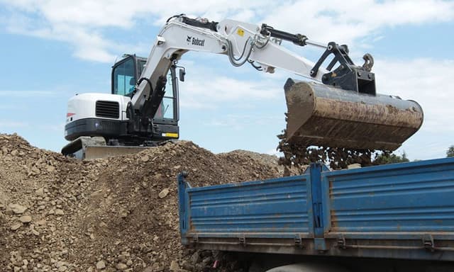 Bild 3 einer Mietmaschine vom Typ 8,5 Tonnen Kompaktbagger | Bobcat E85