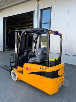 Vorschaubild 3 einer Mietmaschine vom Typ 2 Tonnen Elektro Dreirad | Maximal Forklift FB20S-MJZ 4500 mm