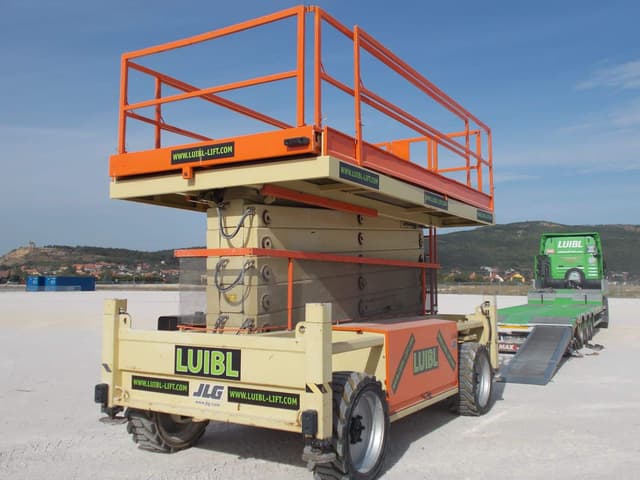 Bild 2 einer Mietmaschine vom Typ SBD-223 | JLG Liftlux 203-24