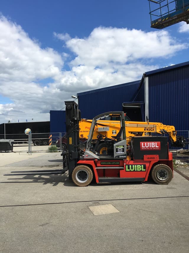Bild 2 einer Mietmaschine vom Typ 8 Tonnen Elektro | Kalmar ECF 80-9 3450 mm