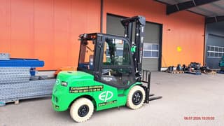 Picture of a rental machine of the type 3,8 Tonnen Elektro Gabelstapler | EP EFL382X5 6000 mm