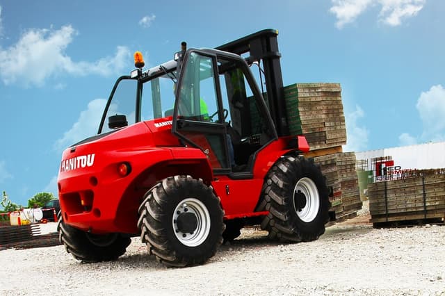 Bild 0 einer Mietmaschine vom Typ 5 Tonnen Geländestapler | Manitou M50-4