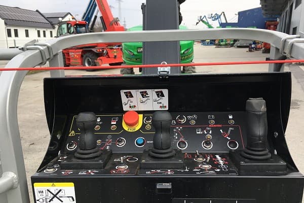 Bild 1 einer Mietmaschine vom Typ TB-217X | Manitou 220 TJ Plus